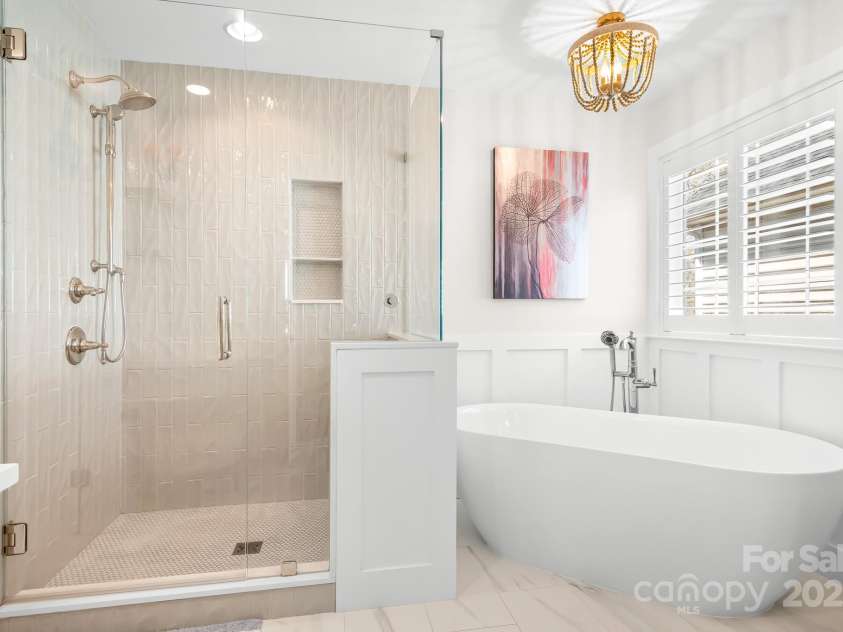 15124 Hugh Mcauley Road, Huntersville, NC 28078.  MLS# CAR4234988, YatesRealty ID 4079. Updated primary bath shower and soaking tub