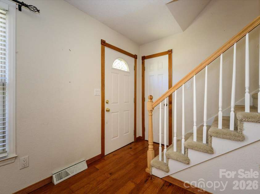 579 Brown Lee Drive, Concord, NC 28025.  MLS# CAR4357425, YatesRealty ID 4079. 