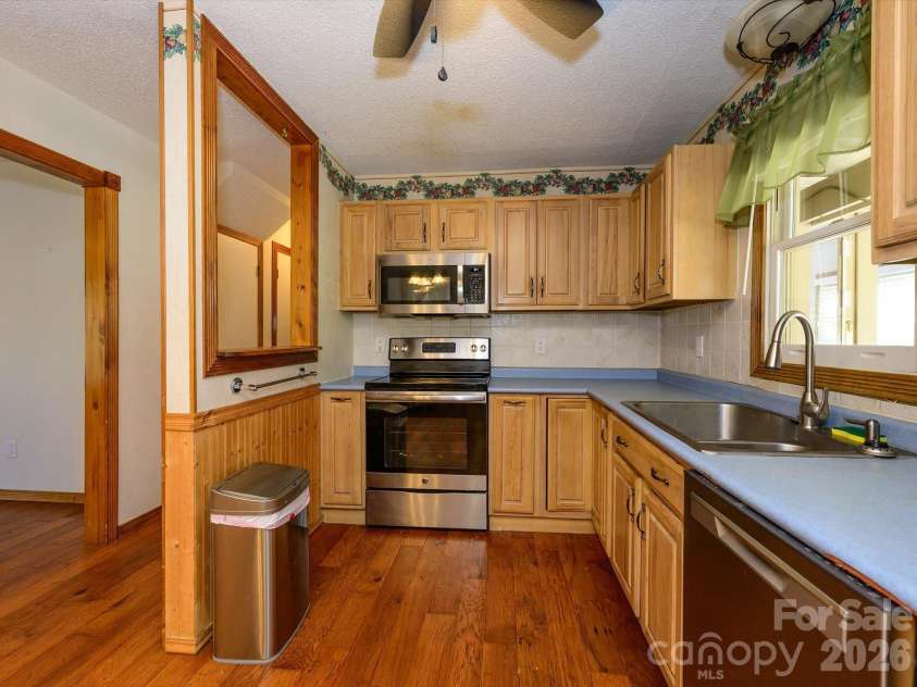 579 Brown Lee Drive, Concord, NC 28025.  MLS# CAR4357425, YatesRealty ID 4079. 