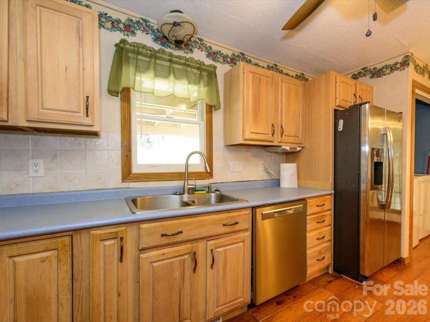579 Brown Lee Drive, Concord, NC 28025.  MLS# CAR4357425, YatesRealty ID 4079. 