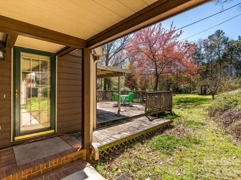 579 Brown Lee Drive, Concord, NC 28025.  MLS# CAR4357425, YatesRealty ID 4079. 