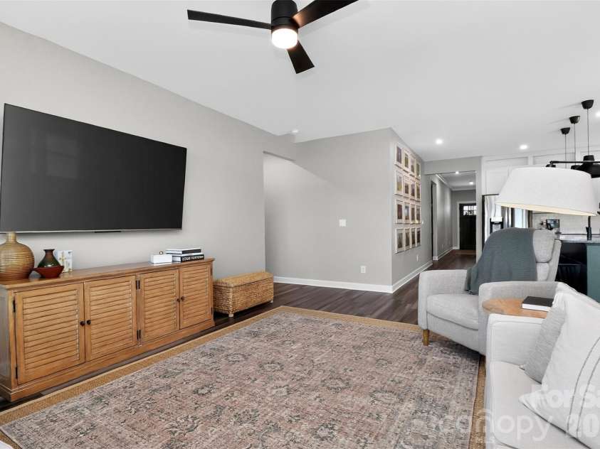 4514 Bright Road, Charlotte, NC 28214.  MLS# CAR4396374, YatesRealty ID 40790. 