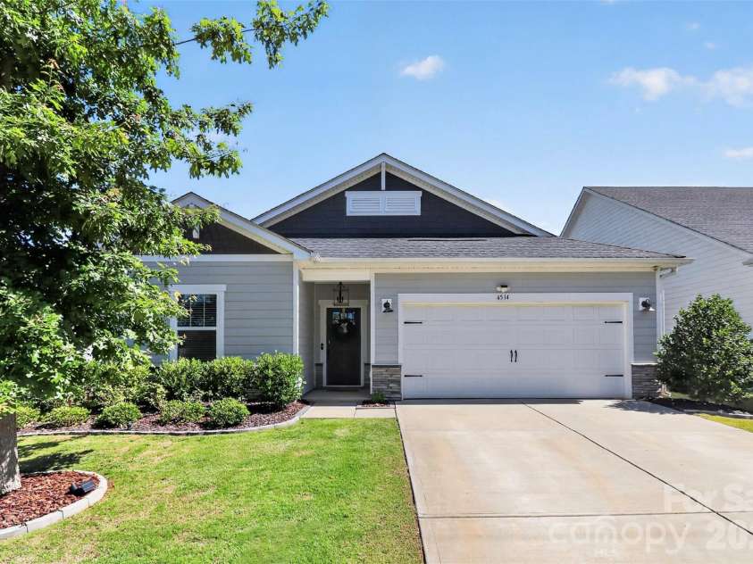 4514 Bright Road, Charlotte, NC 28214.  MLS# CAR4396374, YatesRealty ID 40790. 