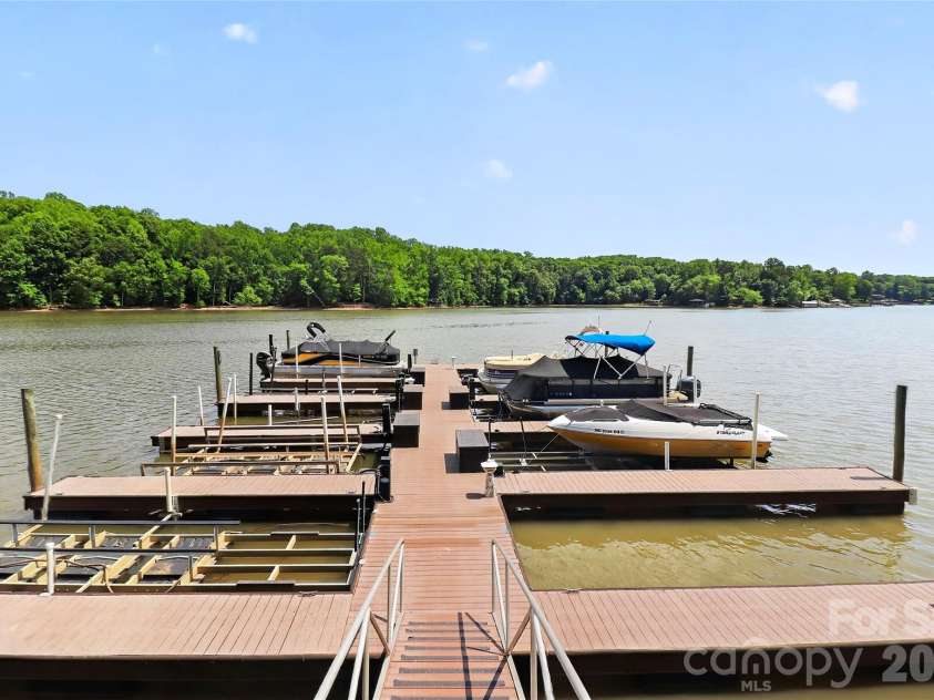 4514 Bright Road, Charlotte, NC 28214.  MLS# CAR4396374, YatesRealty ID 40790. Boating area