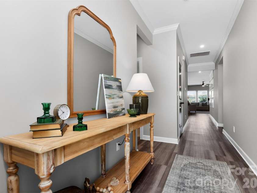 4514 Bright Road, Charlotte, NC 28214.  MLS# CAR4396374, YatesRealty ID 40790. Entry hall