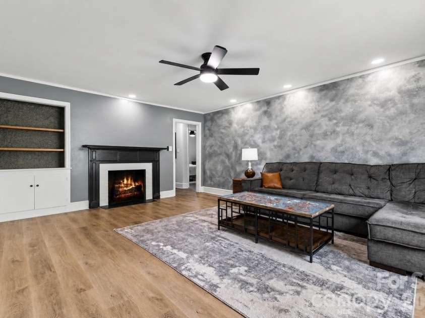 877 Confederate Avenue, Rock Hill, SC 29730.  MLS# CAR4365450, YatesRealty ID 40791. 