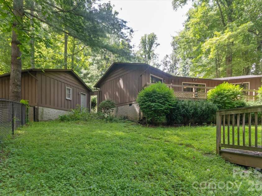 188 Woodfern Drive, Maggie Valley, NC 28751.  MLS# CAR4409833, YatesRealty ID 40792. Backyard