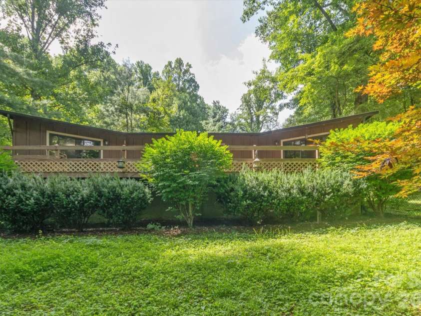 188 Woodfern Drive, Maggie Valley, NC 28751.  MLS# CAR4409833, YatesRealty ID 40792. Backyard