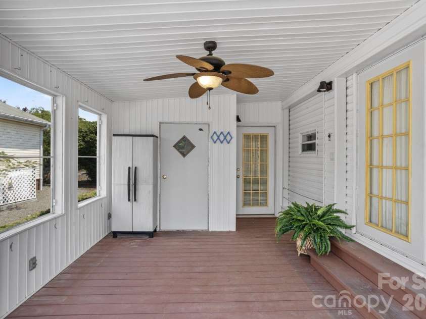 111 Scenic View Lane, New London, NC 28127.  MLS# CAR4409718, YatesRealty ID 40793. 