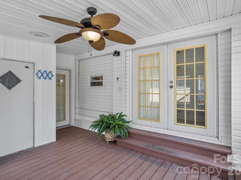 111 Scenic View Lane, New London, NC 28127.  MLS# CAR4409718, YatesRealty ID 40793. 