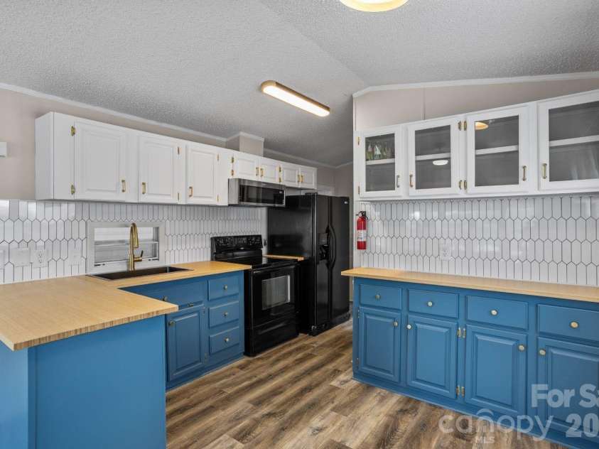 111 Scenic View Lane, New London, NC 28127.  MLS# CAR4409718, YatesRealty ID 40793. 
