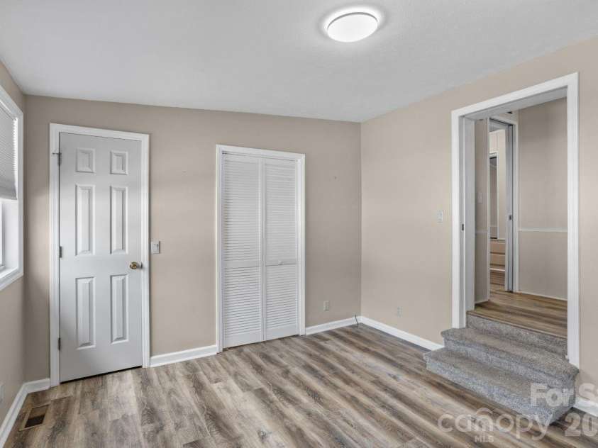 111 Scenic View Lane, New London, NC 28127.  MLS# CAR4409718, YatesRealty ID 40793. 