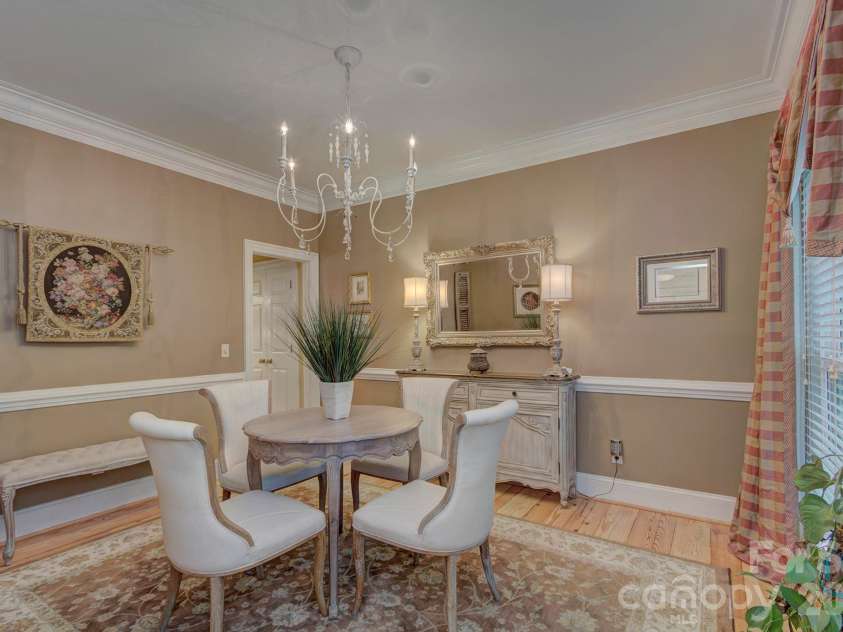 9209 Hanover South Trail, Charlotte, NC 28210.  MLS# CAR4407965, YatesRealty ID 40794. 