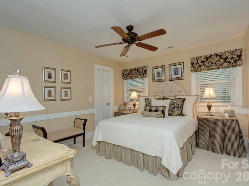 9209 Hanover South Trail, Charlotte, NC 28210.  MLS# CAR4407965, YatesRealty ID 40794. 