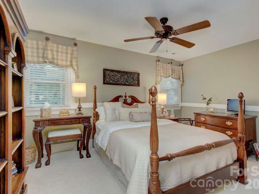 9209 Hanover South Trail, Charlotte, NC 28210.  MLS# CAR4407965, YatesRealty ID 40794. 