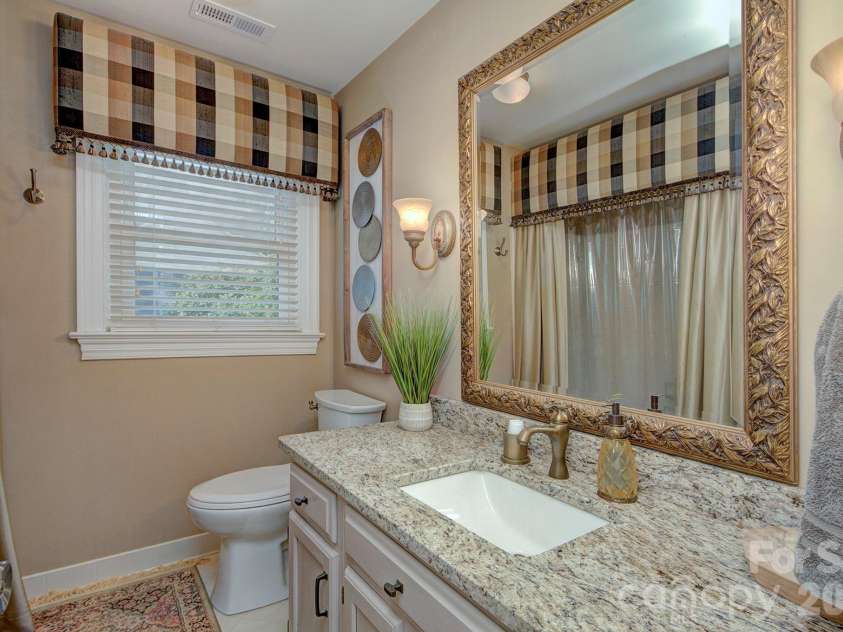 9209 Hanover South Trail, Charlotte, NC 28210.  MLS# CAR4407965, YatesRealty ID 40794. 