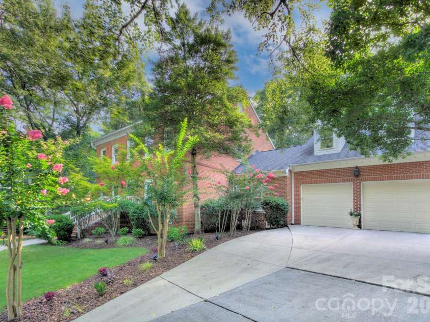 9209 Hanover South Trail, Charlotte, NC 28210.  MLS# CAR4407965, YatesRealty ID 40794. 