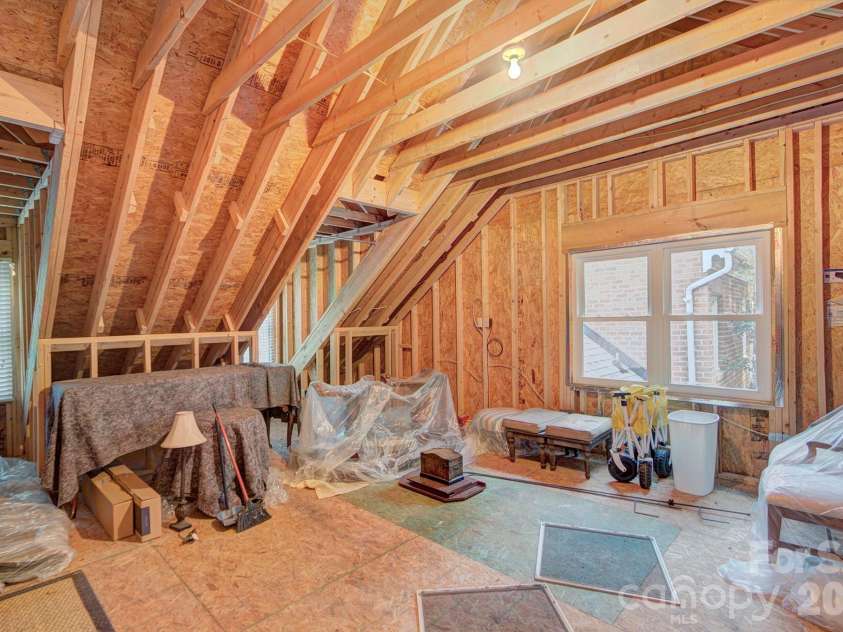 9209 Hanover South Trail, Charlotte, NC 28210.  MLS# CAR4407965, YatesRealty ID 40794. 