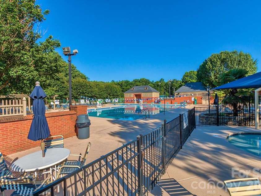 9209 Hanover South Trail, Charlotte, NC 28210.  MLS# CAR4407965, YatesRealty ID 40794. 