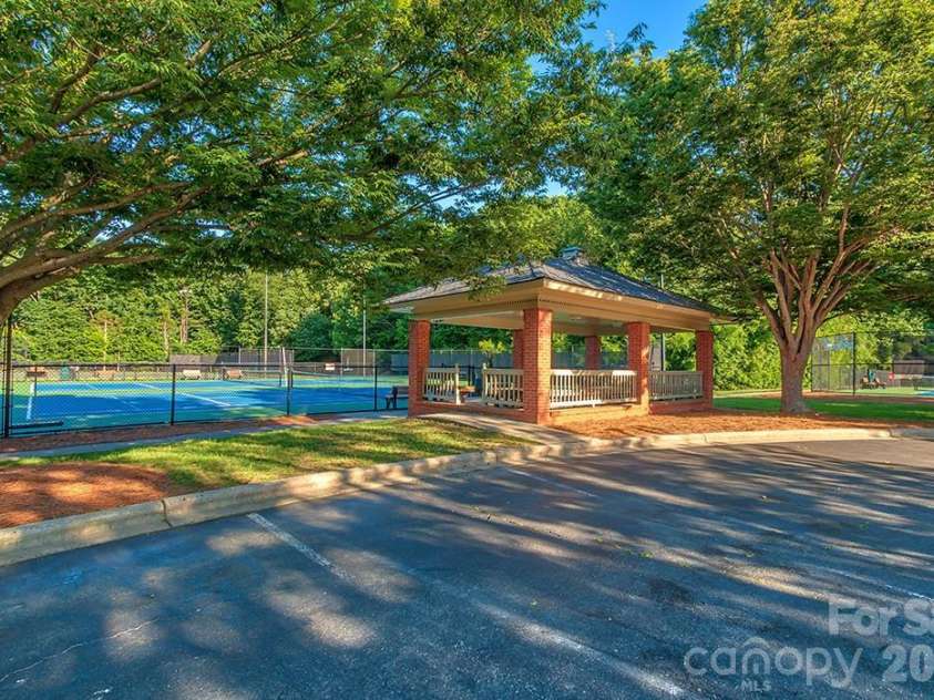 9209 Hanover South Trail, Charlotte, NC 28210.  MLS# CAR4407965, YatesRealty ID 40794. 
