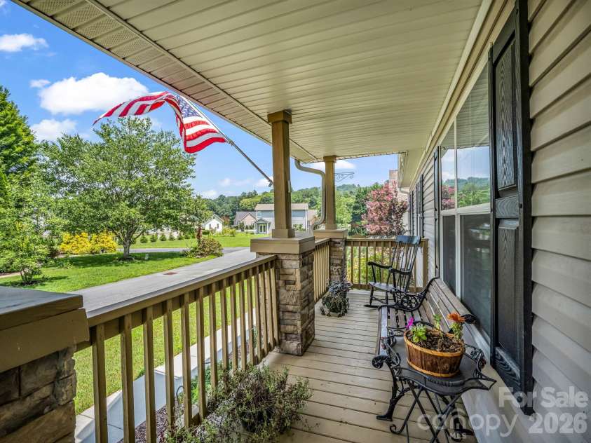101 Plato Place, Etowah, NC 28729.  MLS# CAR4416427, YatesRealty ID 40795. 