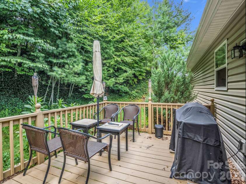 101 Plato Place, Etowah, NC 28729.  MLS# CAR4416427, YatesRealty ID 40795. 