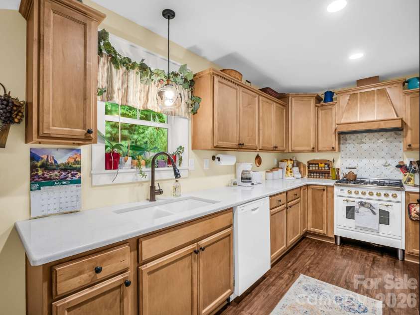 101 Plato Place, Etowah, NC 28729.  MLS# CAR4416427, YatesRealty ID 40795. 