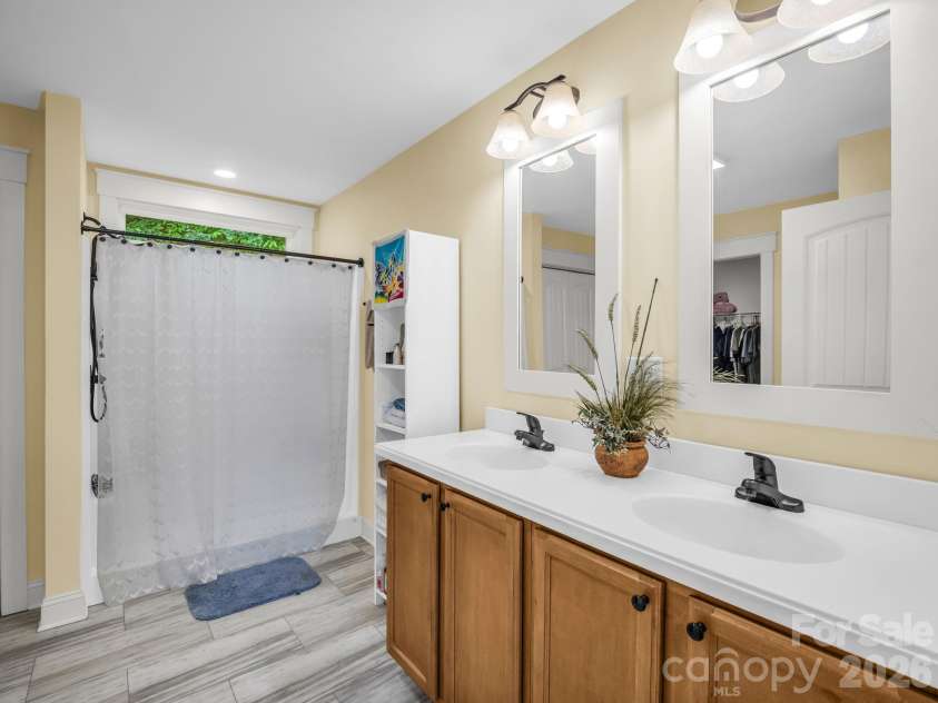 101 Plato Place, Etowah, NC 28729.  MLS# CAR4416427, YatesRealty ID 40795. 