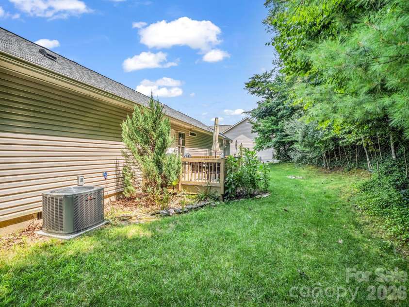 101 Plato Place, Etowah, NC 28729.  MLS# CAR4416427, YatesRealty ID 40795. 
