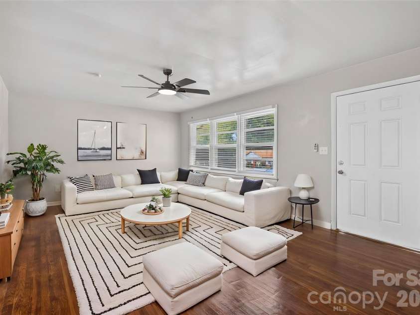 2216 Milton Road, Charlotte, NC 28215.  MLS# CAR4399842, YatesRealty ID 40796. 