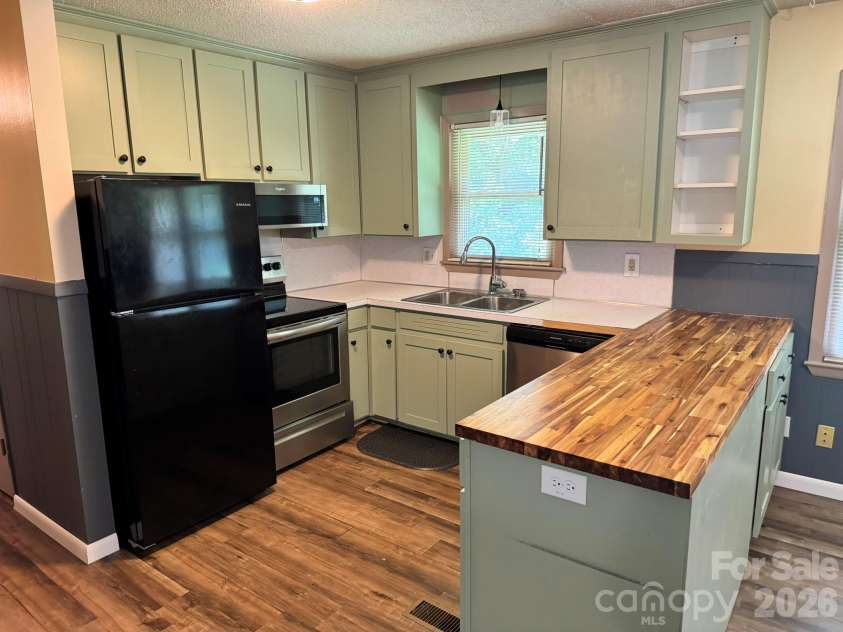 85 Meadowcreek Loop, Stony Point, NC 28678.  MLS# CAR4409154, YatesRealty ID 40797. 