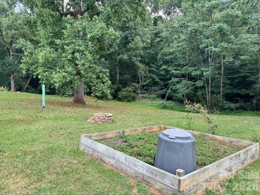 85 Meadowcreek Loop, Stony Point, NC 28678.  MLS# CAR4409154, YatesRealty ID 40797. 