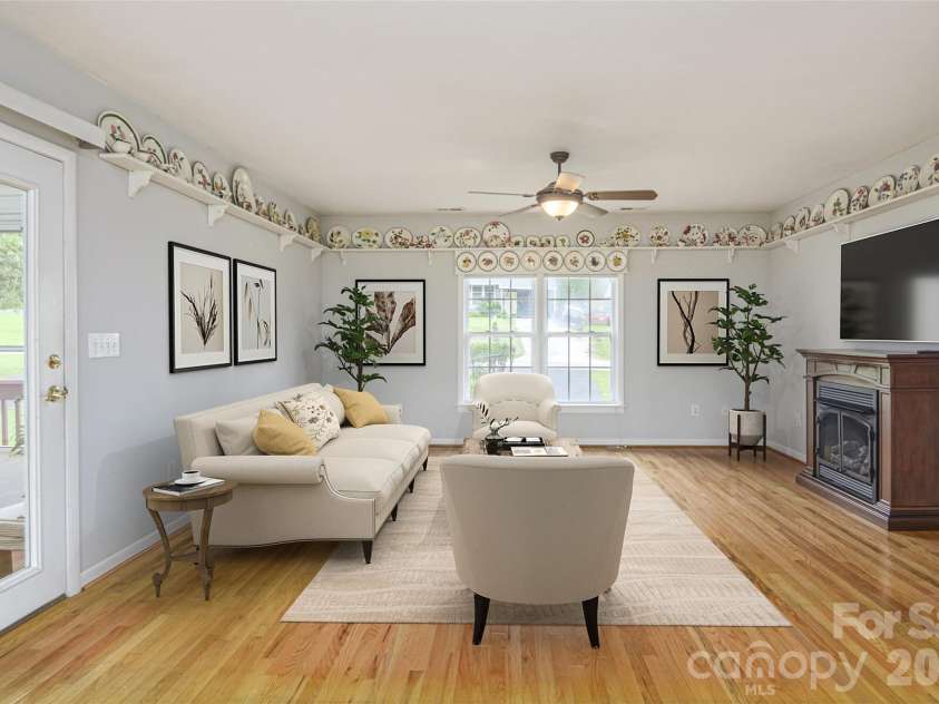 352 Cedar Lane, Arden, NC 28704.  MLS# CAR4391358, YatesRealty ID 40799. Virtually Staged