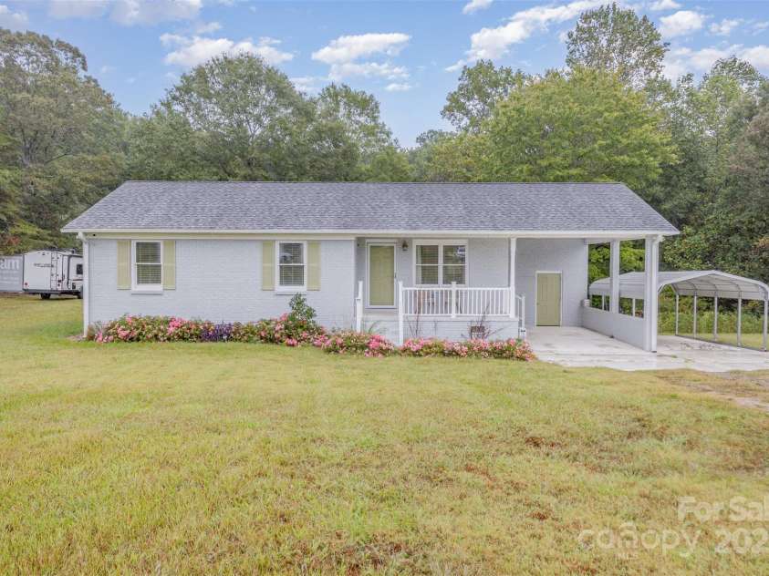 1310 Love Road, Clover, SC 29710.  MLS# CAR4305964, YatesRealty ID 408. 