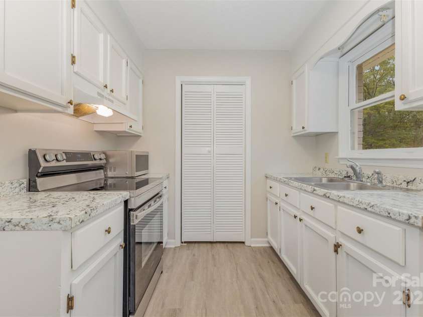 1310 Love Road, Clover, SC 29710.  MLS# CAR4305964, YatesRealty ID 408. 