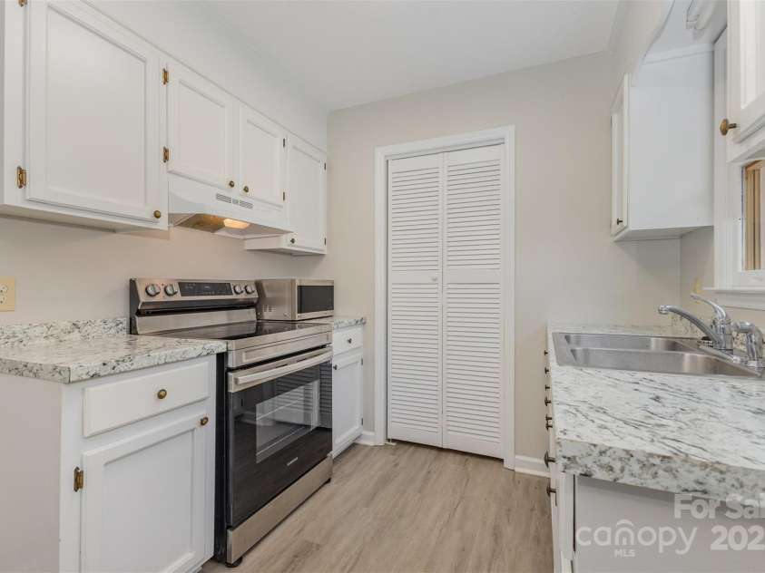 1310 Love Road, Clover, SC 29710.  MLS# CAR4305964, YatesRealty ID 408. 