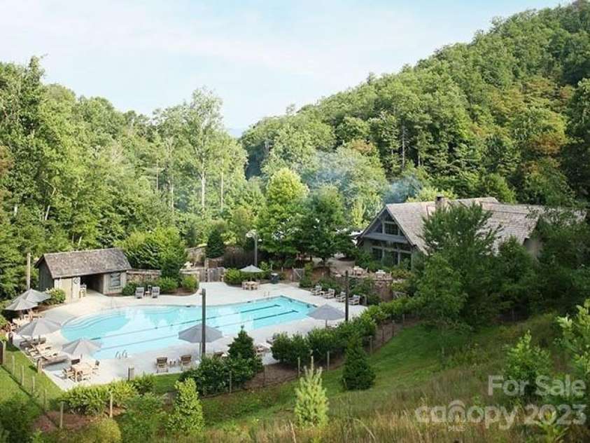 180 Side Cut Way, Sylva, NC 28779.  MLS# CAR4092206, YatesRealty ID 408. 