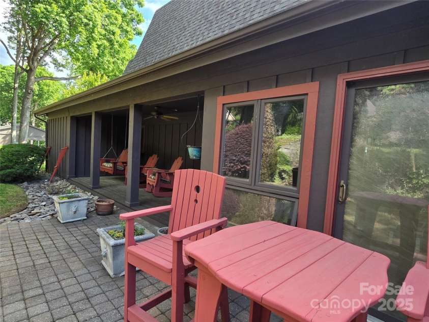 6580 Central Drive, Conover, NC 28613.  MLS# CAR4321252, YatesRealty ID 408. 