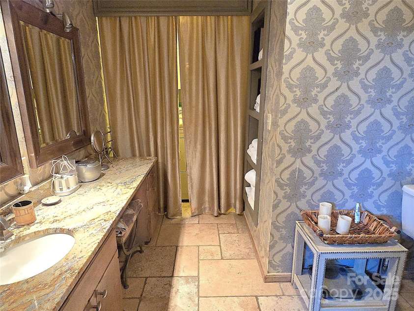 6580 Central Drive, Conover, NC 28613.  MLS# CAR4321252, YatesRealty ID 408. 