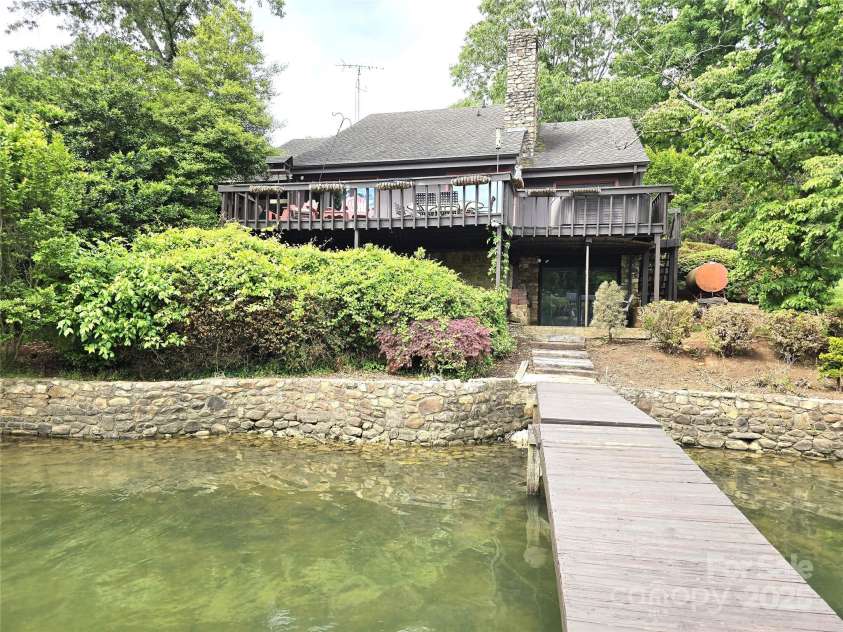 6580 Central Drive, Conover, NC 28613.  MLS# CAR4321252, YatesRealty ID 408. 