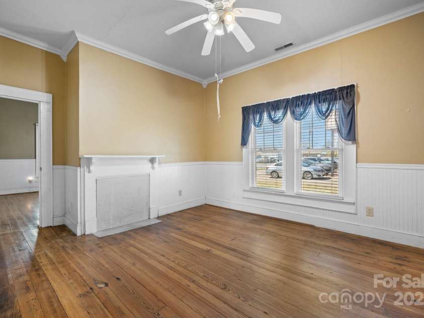 1810 1st Avenue, Hickory, NC 28602.  MLS# CAR4239696, YatesRealty ID 4080. 