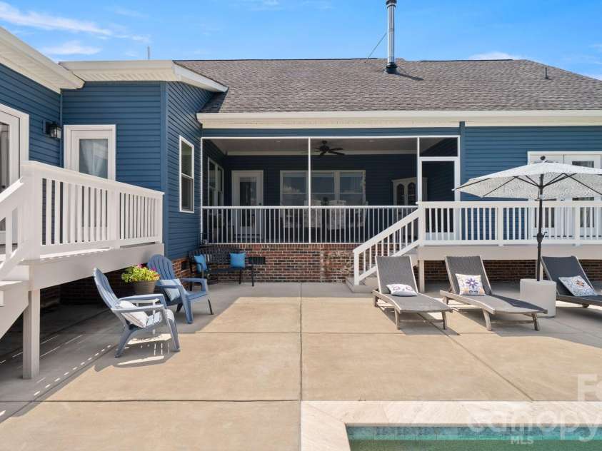 1055 Cedar Grove Road, Clover, SC 29710.  MLS# CAR4406188, YatesRealty ID 40801. 