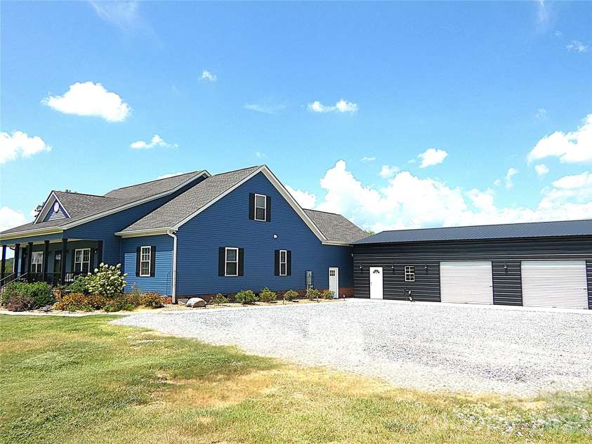 1055 Cedar Grove Road, Clover, SC 29710.  MLS# CAR4406188, YatesRealty ID 40801. 