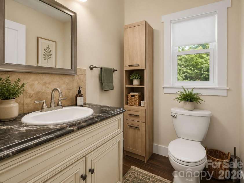 725 Pine Street, Hendersonville, NC 28739.  MLS# CAR4408178, YatesRealty ID 40802. Virtually staged