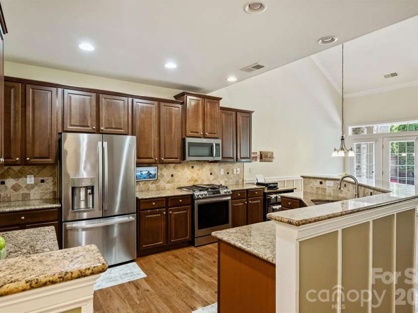 1914 Colony Line Court, Charlotte, NC 28210.  MLS# CAR4408295, YatesRealty ID 40806. 