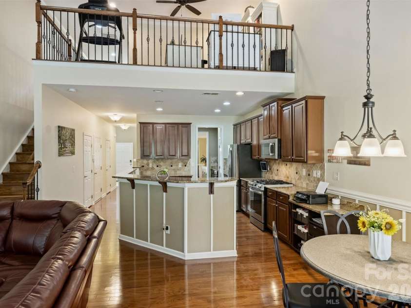 1914 Colony Line Court, Charlotte, NC 28210.  MLS# CAR4408295, YatesRealty ID 40806. 