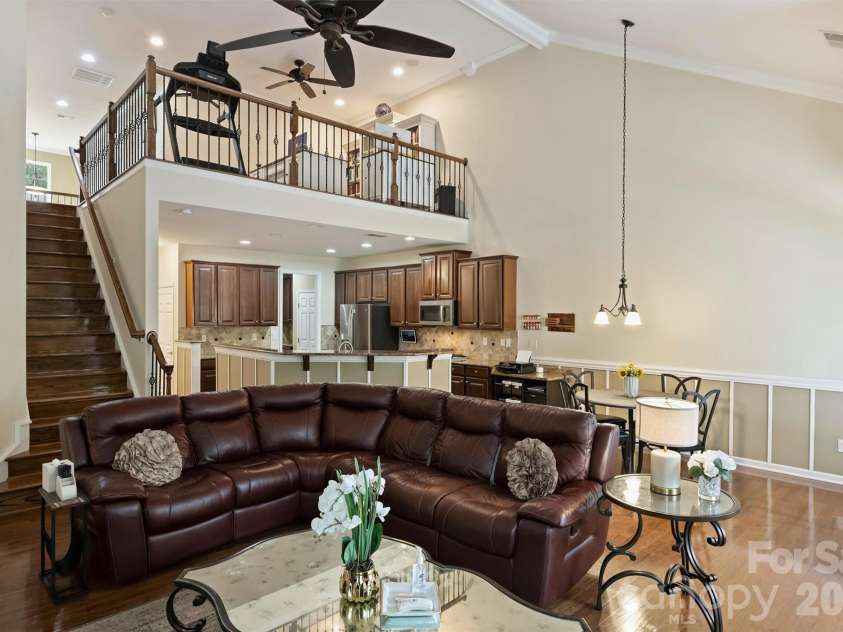 1914 Colony Line Court, Charlotte, NC 28210.  MLS# CAR4408295, YatesRealty ID 40806. 