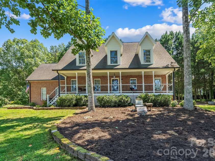 313 Springwood Drive, Valdese, NC 28690.  MLS# CAR4410397, YatesRealty ID 40807. 