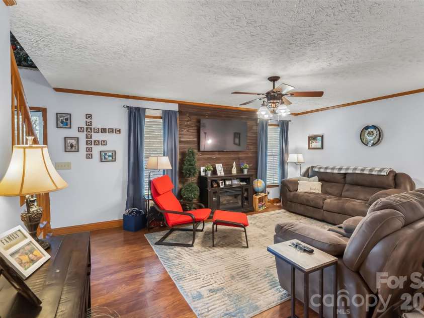 313 Springwood Drive, Valdese, NC 28690.  MLS# CAR4410397, YatesRealty ID 40807. 