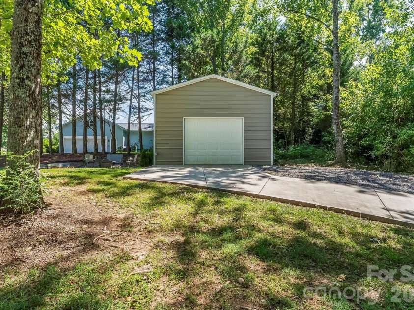 313 Springwood Drive, Valdese, NC 28690.  MLS# CAR4410397, YatesRealty ID 40807. 